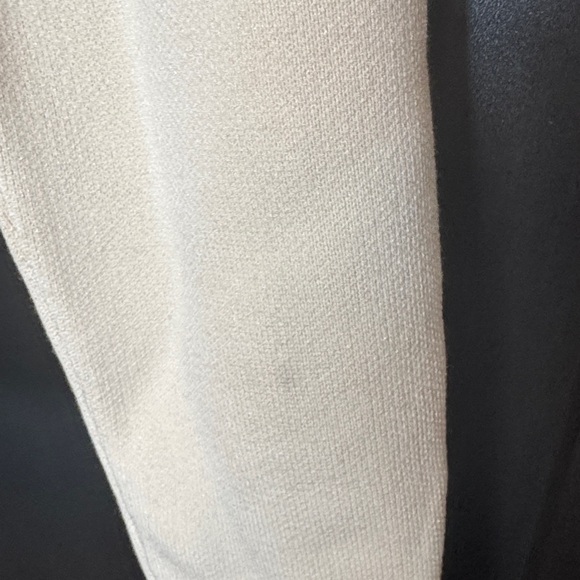 Zara Cream Button-Front Cropped Top - Picture 4 of 4